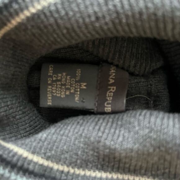 Banana Republic Turtle neck sweater-Gray with stripes -size M - Picture 7 of 9